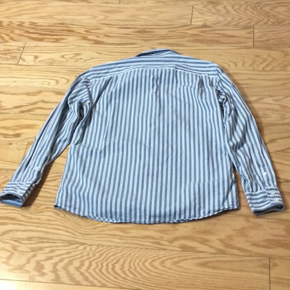 M MICHAEL Michael Kors button down pinstriped blue shirt - Picture 4 of 15